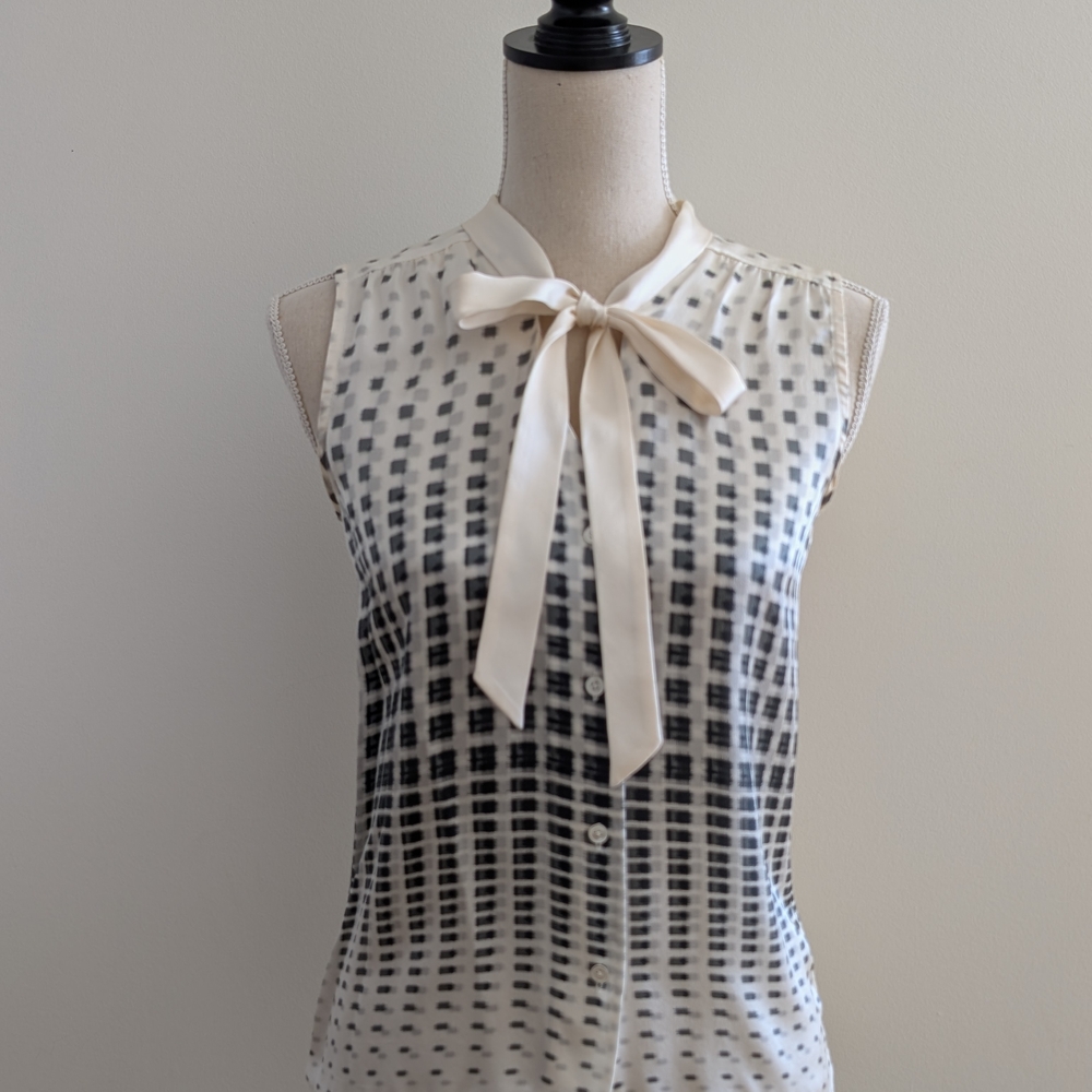 Judith & Charles Silk Bow Tie Sleeveless Top - Picture 3 of 11